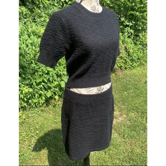 NWT Rylee Anns M/L short sleeve super soft black knit dress with middle cutout - Picture 7 of 12